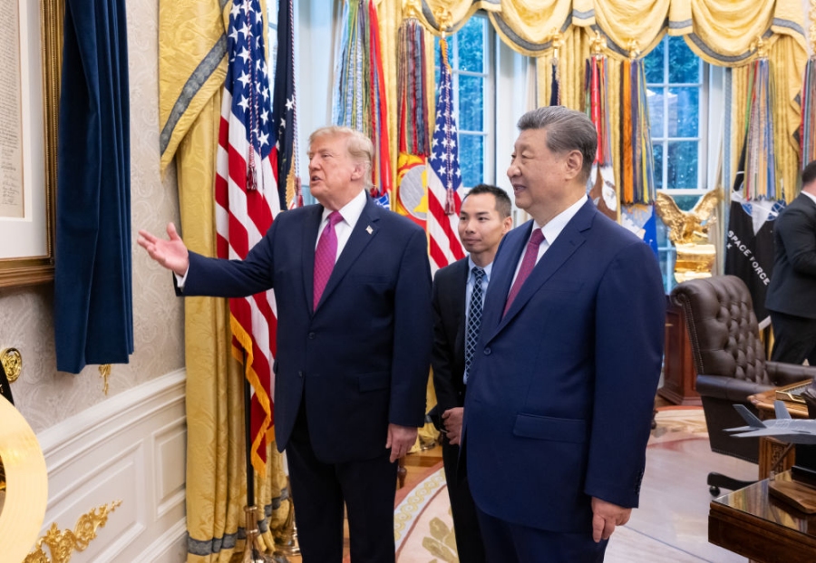 Си Цзиньпин провел с Д. Трампом встречу в узком кругу