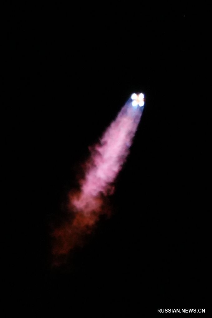 Китайская ракета-носитель "Чжуцюэ-2E" успешно вывела в космос 10 спутников