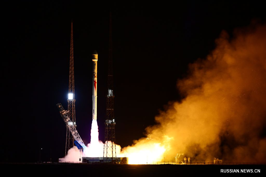 Китайская ракета-носитель "Чжуцюэ-2E" успешно вывела в космос 10 спутников
