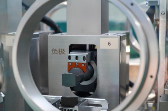 Китайские ученые добились прорыва в создании более долговечных и безопасных твердотельных аккумуляторов
